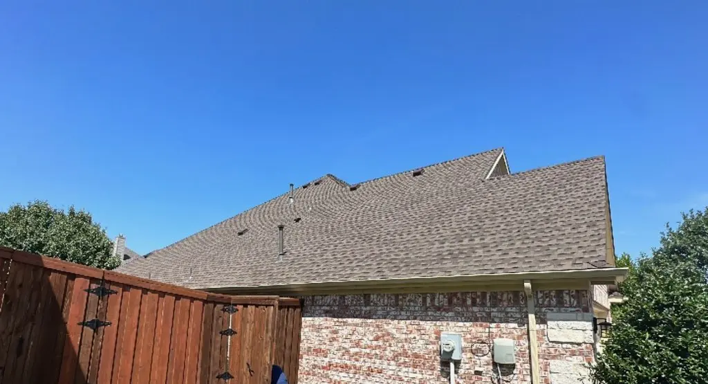 Completed roof replacement project in Groesbeck